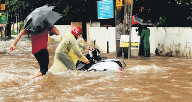 വെ​ള്ള​പ്പൊ​ക്കം  ചെ​റു​ക്കാ​ൻ