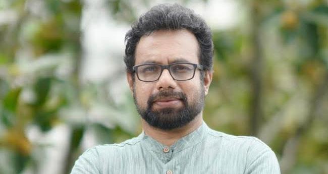 ത​രൂ​രി​നെ​ പു​ക​ഴ്ത്തി​യി​ട്ടി​ല്ല, പ​ല തെ​റ്റു​ക​ൾ ചെ​യ്യു​മ്പോ​ഴും മോ​ദി ഒ​രു ശ​രി ചെ​യ്തു​വെ​ന്ന് ജോ​ൺ ബ്രി​ട്ടാ​സ്