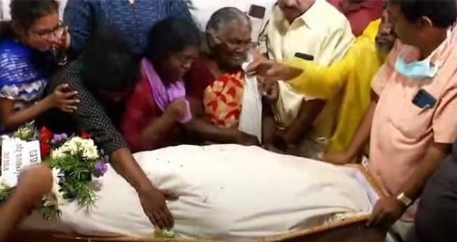 ജോ​യി​ക്ക് കണ്ണീരോടെ വി​ട​ചൊ​ല്ലി നാ​ട്; മാ​രാ​യ​മു​ട്ട​ത്തെ വീ​ട്ടു​വ​ള​പ്പി​ല്‍ അ​ന്ത്യ​വി​ശ്ര​മം