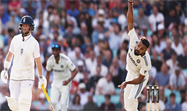 ഉ​യ​ര​ത്തി​ലു​ള്ള ല​ക്ഷ്യം ഇം​ഗ്ല​ണ്ടി​നു മു​ന്നി​ല്‍ കു​റി​ച്ച് ഇ​ന്ത്യ