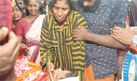 കണ്ണീർതാരാട്ടിൽ അന്ത്യനിദ്ര