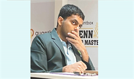 അ​​ര്‍​ജു​​നെ  വീ​​ഴ്ത്തി  നി​​ഹാ​​ല്‍