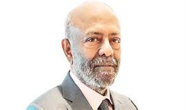 ലാ​​ഭ​​വി​​ഹി​​ത​​ത്തിൽ ശി​​വ് നാ​​ടാ​​ർ മു​​ന്നി​​ൽ