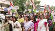പോ​ലീ​സ് സ്റ്റേ​ഷ​നി​ൽ ദ​ളി​ത് യു​വ​തി​ക്ക് മാ​ന​സി​ക പീ​ഡ​നം; മ​ഹി​ളാ കോ​ൺ​ഗ്ര​സ് മാ​ർ​ച്ചി​ൽ സം​ഘ​ർ​ഷം