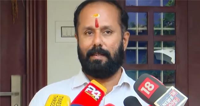 കു​ഴ​ൽ​പ്പ​ണ​ക്കേ​സ്: ര​ഹ​സ്യ​മൊ​ഴി​യെ​ടു​ത്തി​ട്ടും അ​ന്വേ​ഷ​ണം വ​ഴി​മു​ട്ടി: തി​രൂ​ർ സ​തീ​ഷ്