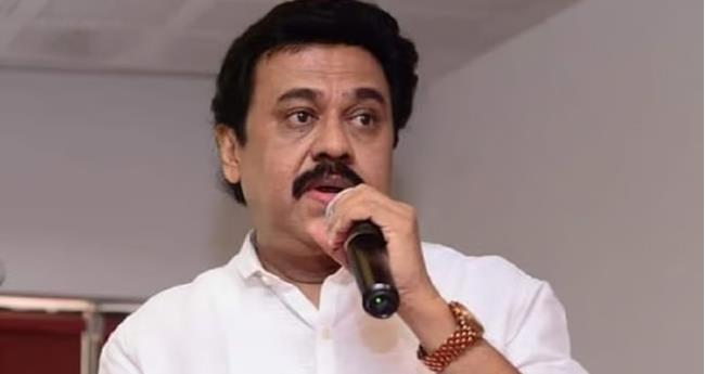 "നി​ഷ്പ​ക്ഷ​വും പു​രോ​ഗ​മ​ന​പ​ര​വു​മാ​ക​ണം': പു​തി​യ സം​ഘ​ട​ന​യി​ൽ ചേ​രു​മെ​ന്ന് സം​വി​ധാ​യ​ക​ൻ വി​ന​യ​ൻ