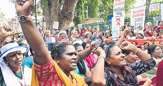 ച​ർ​ച്ച​യ്ക്കുപോ​ലും വി​ളി​ക്കാ​തെ സ​ർ​ക്കാ​ർ ; ആ​ശയറ്റ് ആശമാർ