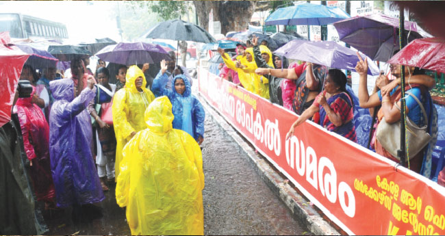 ആ​ശാ വ​ര്‍​ക്ക​ര്‍​മാ​ര്‍​ക്ക്  ഗ്രാ​റ്റു​വി​റ്റി പ്ര​ഖ്യാ​പി​ച്ച്  ആ​ന്ധ്ര സ​ര്‍​ക്കാ​ര്‍