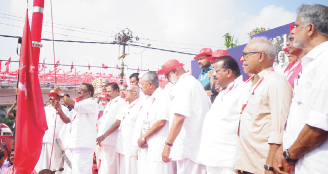 സി​പി​എം സം​സ്ഥാ​ന സ​മ്മേ​ള​ന​ത്തി​ന് കൊ​ല്ല​ത്ത് തു​ട​ക്കം