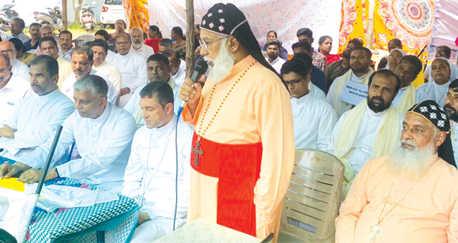 മുനമ്പത്ത് നി​​​യ​​​മ​​​പ​​​രി​​​ര​​​ക്ഷയുള്ള ശാ​ശ്വ​ത പ​രി​ഹാ​രം വേ​ണം:  മാ​​​ര്‍ ക്ലീ​​​മി​​​സ് കാ​​​തോ​​​ലി​​​ക്കാ​​​ബാ​​​വ