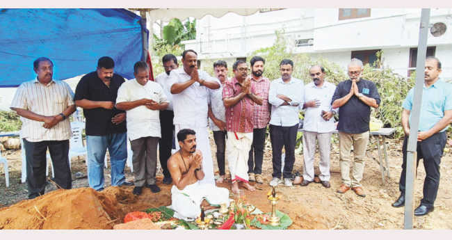 കെ​ത്രി​എ ആ​സ്ഥാ​ന​ മ​ന്ദി​ര​ത്തി​ന് ത​റ​ക്ക​ല്ലി​ട്ടു