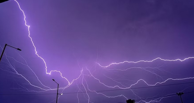 രണ്ടു സിആർപിഎഫ് ജവാന്മാർ മിന്നലേറ്റു മരിച്ചു