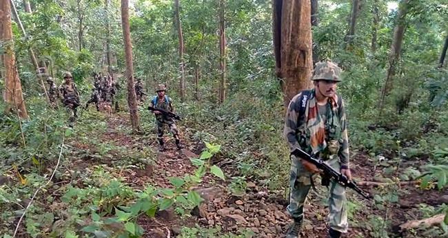 മ​ഹാ​രാ​ഷ്ട്ര​യി​ൽ ഏ​റ്റു​മു​ട്ട​ൽ; മൂ​ന്ന് മാ​വോ​യി​സ്റ്റു​ക​ളെ വ​ധി​ച്ചു