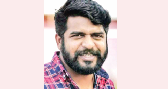 സി​നി​മാ എ​ഡി​റ്റ​ര്‍ നി​ഷാ​ദ് യൂ​സ​ഫ്  കൊ​ച്ചി​യി​ലെ ഫ്ലാ​റ്റി​ല്‍ മ​രി​ച്ച നി​ല​യി​ല്‍