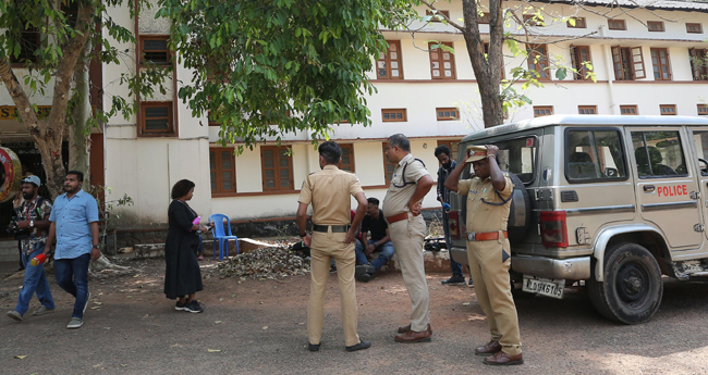 പോലീസ് പ​​​രി​​​ശോ​​​ധ​​​ന ഒ​​​രു മാ​​​സ​​​ത്തെ നി​​​രീ​​​ക്ഷ​​​ണ​​​ശേ​​​ഷം