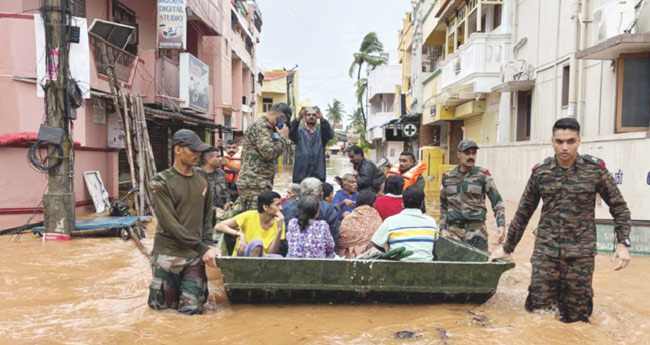 ഫെയ്ഞ്ചൽ ചുഴലിക്കാറ്റ്: പുതുച്ചേരിയിൽ ദുരിതം തുടരുന്നു