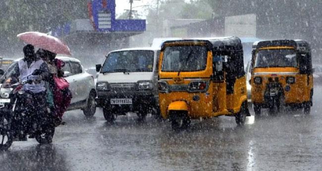 ഫി​ൻ​ജാ​ലി​ന്‍റെ ശ​ക്തി​കു​റ​ഞ്ഞ് അ​തി​ത്രീ​വ ന്യൂ​ന​മ​ർ​ദ​മാ​യി, ചെ​ന്നൈ​യി​ൽ നാ​ല് മ​ര​ണം