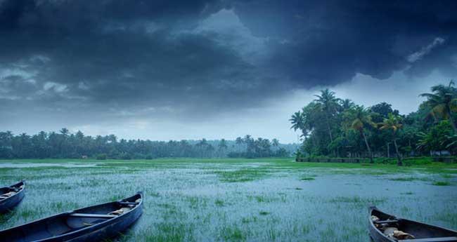 അ​തി​ശ​ക്ത​മാ​യ മ​ഴ തു​ട​രും; നാ​ളെ ആ​റ് ജി​ല്ല​ക​ളി​ൽ ഓ​റ​ഞ്ച് അ​ല​ർ​ട്ട്