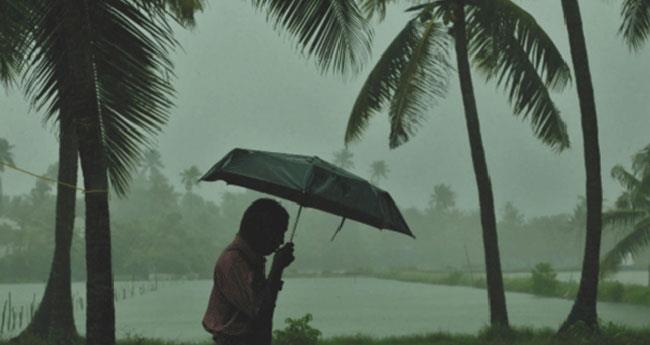 ക​ന​ത്ത മ​ഴ​യ്ക്ക് സാ​ധ്യ​ത: ഇ​ന്ന് ഏ​ഴ് ജി​ല്ല​ക​ളി​ൽ യെ​ല്ലോ അ​ല​ർ​ട്ട്