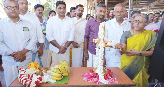 ആ​റ്റു​കാ​ൽ ക്ഷേ​ത്ര​ത്തി​ലേ​ക്ക്  സൗ​ത്ത് ഇ​ന്ത്യ​ൻ ബാ​ങ്കി​ന്‍റെ  ഇ​ന്‍റ​റാ​ക്റ്റീ​വ് കി​യോ​സ്ക്