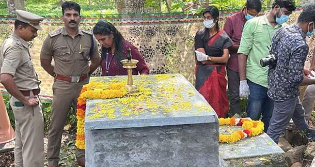 ഗോ​പ​ൻ സ്വാ​മി​യു​ടെ ക​ല്ല​റ ഉ​ട​ൻ തു​റ​ക്കും; സ്ഥ​ല​ത്ത് വ​ൻ പോ​ലീ​സ് സം​ഘം