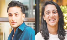 അ​​ഭി​​ഷേ​​ക്, സ്മൃ​​തി  താ​​ര​​ങ്ങ​​ള്‍