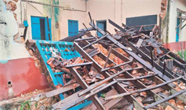 കടമ്മനിട്ട ഗവ. സ്കൂളിന്‍റെ പഴയ കെട്ടിടം തകർന്നുവീണു