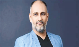 പാ​​ക് സ​​മ്മ​​ര്‍​ദം  വി​​ഫ​​ല​​മാ​​ക്കി​​യ  ഇ​​ന്ത്യ​​ക്കാ​​ര​​ന്‍