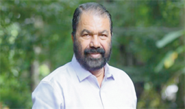 സ്കൂ​ൾ കാ​യി​ക​മേ​ള: ചാ​ന്പ്യ​ൻ ജി​ല്ല​യ്ക്ക്  സ്വ​ർ​ണ​ക്ക​പ്പ്