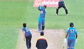 വൈ​ഭ​വ് വെ​ടി​ക്കെ​ട്ട്, 52 പ​ന്തി​ൽ സെ​ഞ്ചു​റി; യുവനിരയ്ക്ക് പരമ്പര