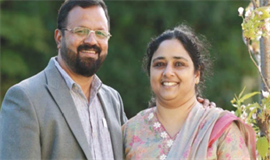എ​രു​വാ​ട്ടി സ്വ​ദേ​ശി​നി അ​യ​ർ​ല​ൻ​ഡി​ൽ  പീ​സ് ക​മ്മീ​ഷ​ണ​ർ