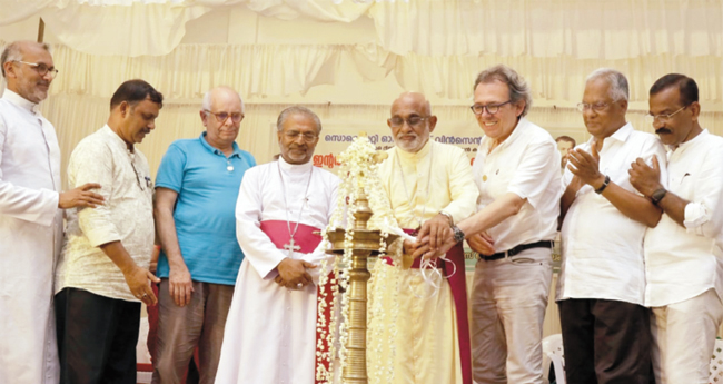 സെന്‍റ് വിൻസെന്‍റ് ഡി പോൾ സൊസൈറ്റി അന്തർദേശീയ പ്രസിഡന്‍റ് ജനറലിന് സ്വീകരണം നൽകി