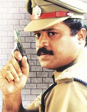 മാ​സ് ഡ​യ​ലോ​ഗു​മാ​യി ഭ​ര​ത് ച​ന്ദ്ര​ൻ ഐ​പി​എ​സ് വീ​ണ്ടും വ​രു​ന്നു; ക​മ്മീ​ഷ​ണ​ർ റി-​റി​ലീ​സിം​ഗ് ടീ​സ​ർ