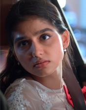 ക​ല്യാ​ണ​വേ​ഷ​ത്തി​ൽ ഒ​ളി​ച്ചോ​ടി അ​ന​ശ്വ​ര; മി​സ്റ്റ​ർ ആ​ൻ​ഡ് മി​സി​സ് ബാ​ച്ച്‌​ല​ർ ട്രെ​യി​ല​ർ