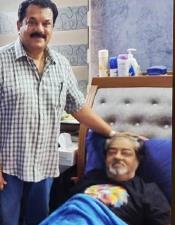 അ​ന്ന് ആ​രാ​ധ​ന​യോ​ടെ ഞ​ങ്ങ​ളെ​ല്ലാ​വ​രും നോ​ക്കി​യി​രു​ന്ന ആ​ൾ; ഷാ​ന​വാ​സി​നെ അ​നു​സ്മ​രി​ച്ച് മു​കേ​ഷ്
