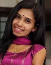 ഭി​ത്തി പ​ല്ലി​ളി​ച്ച​ത് പോ​ലെ​യി​രി​ക്കു​ന്നു, ഫാ​ൻ പൊ​ട്ടി ദേ​ഹ​ത്ത് വീ​ണു; ആ​രോ​പ​ണ​വു​മാ​യി രേ​ണു​വും അ​ച്ഛ​ൻ ത​ങ്ക​ച്ച​നും