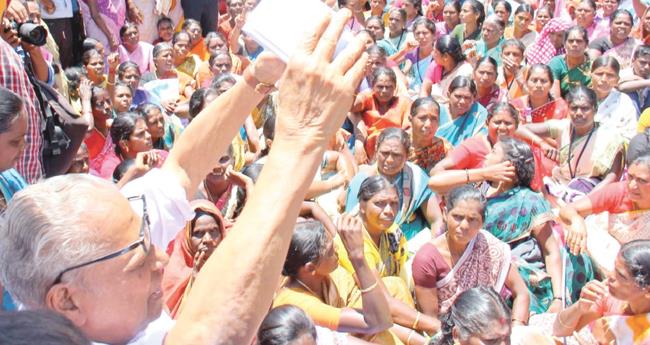 മൂ​ന്നാ​ർ ദൗ​ത്യം: വി​എ​സ് ​ഗ​ർ​ജി​ച്ച​ത്​  മൂ​ന്നു​ പൂ​ച്ച​ക​ളി​ലൂ​ടെ