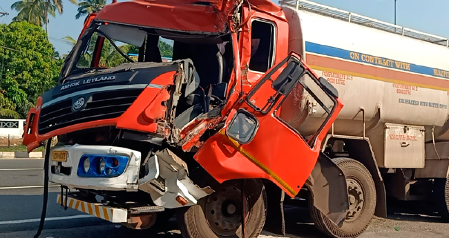 Fatal Car Accident on Vazhakode-Plazhi State Highway: Multiple Injuries Reported