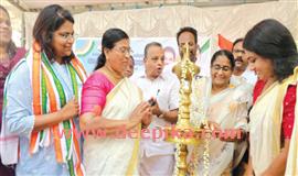 മ​ത്സ്യ​ത്തൊ​ഴി​ലാ​ളി​ക​ളെ​യും തീ​ര​ദേ​ശ​വാ​സി​ക​ളെ​യും   സ​ർ​ക്കാ​ർ ദു​രി​ത​ത്തി​ലാ​ക്കു​ന്നു: മ​ഹി​ളാ കോ​ൺ​ഗ്ര​സ്