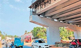 നീ​ലേ​ശ്വ​രം മാ​ർ​ക്ക​റ്റ് ജം​ഗ്ഷ​നി​ലെ മേ​ൽ​പ്പാ​ലം: കൂ​ടു​ത​ൽ സ്പാ​നു​ക​ൾ  വേ​ണ​മെ​ന്ന് ആ​വ​ശ്യം