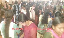 ശു​ചീ​ക​ര​ണതൊ​ഴി​ലാ​ളി​ കൂ​ടി​ക്കാ​ഴ്ചയ്ക്ക്  എത്തിയവർ അസൗകര്യംമൂലം വലഞ്ഞു