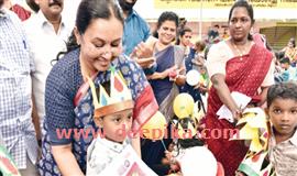 ജി​ല്ലാ​ത​ല പ്ര​വേ​ശ​നോ​ത്സ​വ​ത്തി​ൽ പ​ങ്കാ​ളി​യാ​യി മ​ന്ത്രി​യും